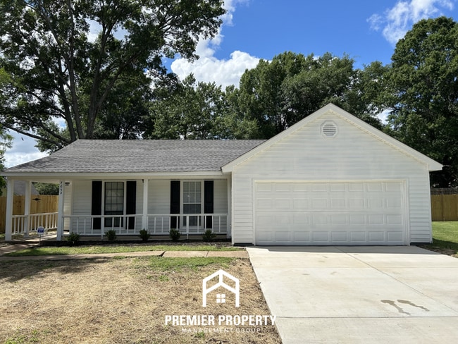 Building Photo - Charming 3BR/2BA Southaven Cove | Vaulted Ceilings, Fireplace & 2-Car Garage