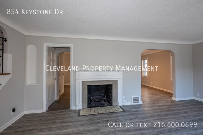 Photo - 854 Keystone Dr