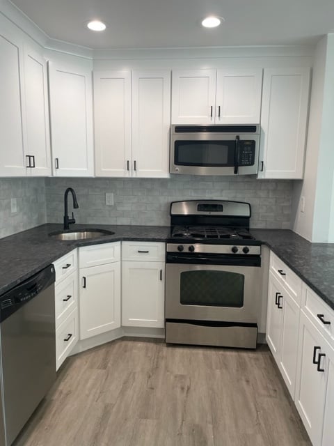 Building Photo - 3 Boxwood Ter Unit 3