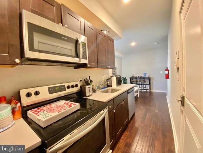 Building Photo - 1708 N Bouvier St Rental