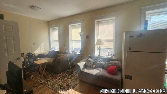 Building Photo - 887 Huntington Ave Rental