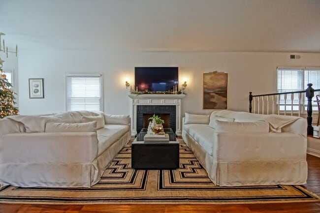 Photo - CHARMING & SPACIOUS, 5BR3.5BA HOME W/ PRIVATE YARD, BALCONY & SPRAWLING LIVING SPACE NEXT TO SAND...