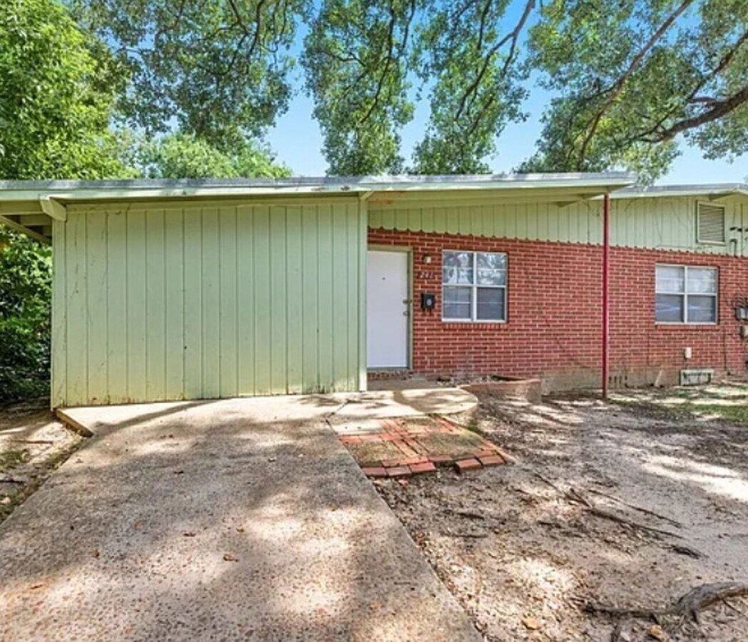 Photo - 243 Dalton Ct Unit 243 Dalton Court