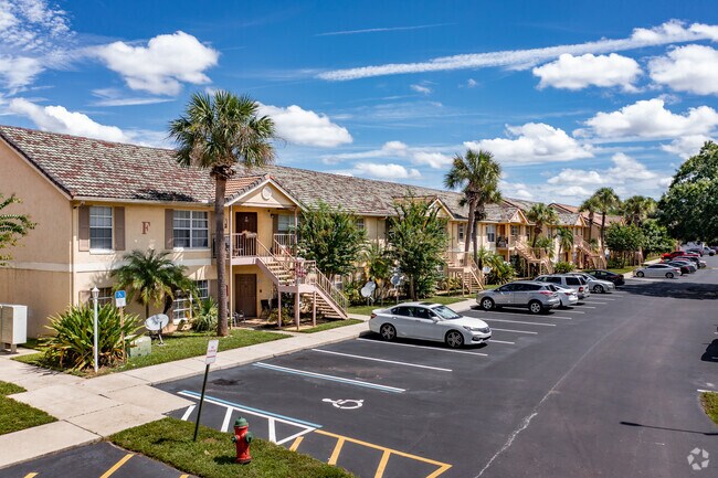 3651 N Goldenrod Rd Winter Park, FL 32792 - Lancelot At Winter Park Apartments