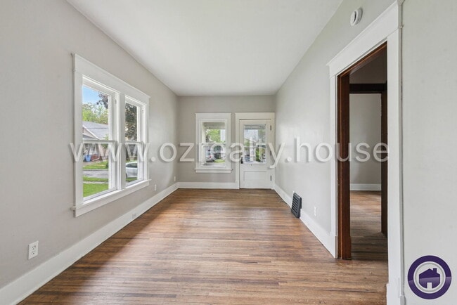 Photo - 2027 Berkshire Pl