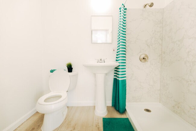 Photo - 1844 7th Avenue Apartamentos