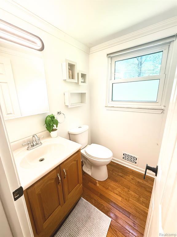 Photo - 1369 Flamingo St