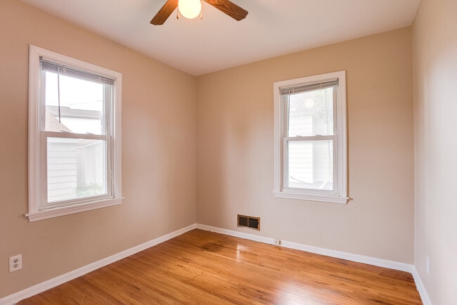 Photo - 842 St Paul Ave