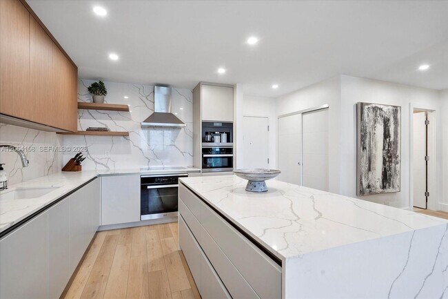 Photo - 2301 Collins Ave Unit 1633