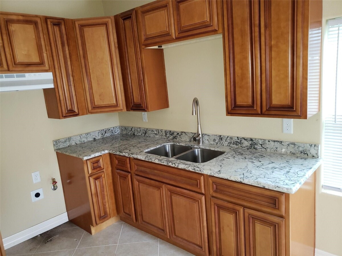 Photo - 319 Johnson St Unidad B