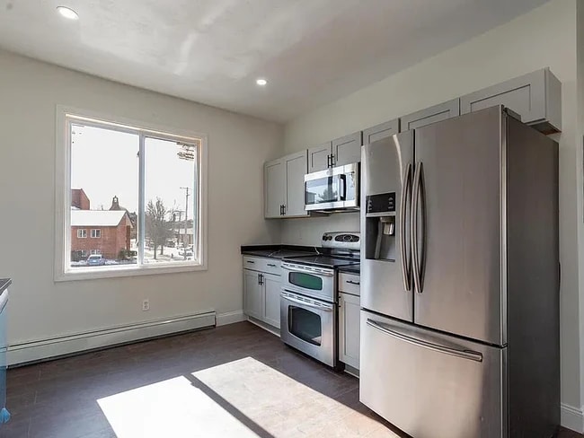 Building Photo - 35 Valley St Unit #2