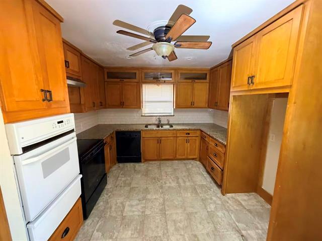 Photo - 413 Frances Way