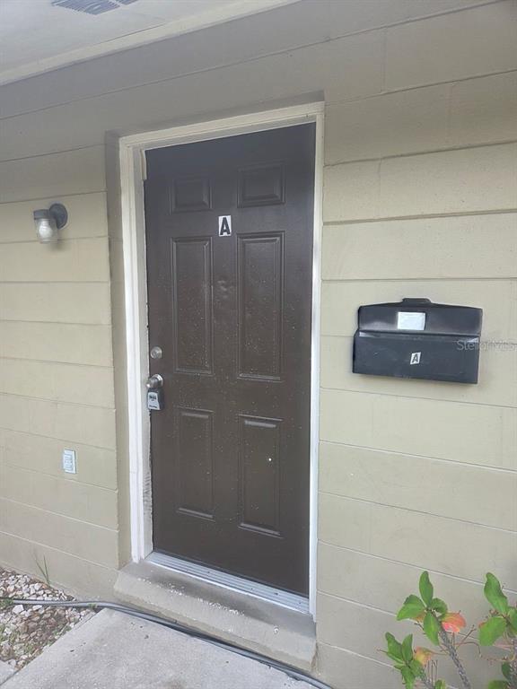 Photo - 2322 W St John St