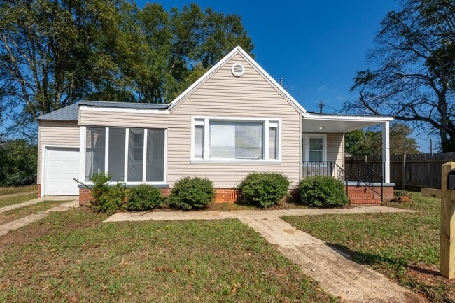 Building Photo - Charming 3-Bedroom Home in Bessemer – Act Fast!