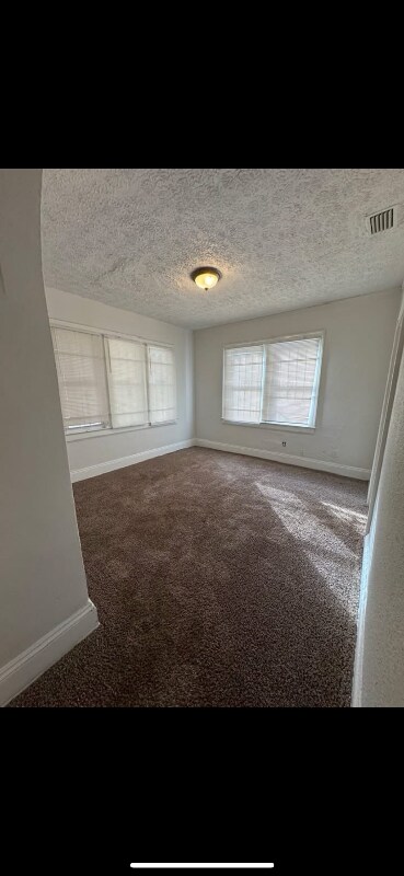 Photo - 519 W 25th St