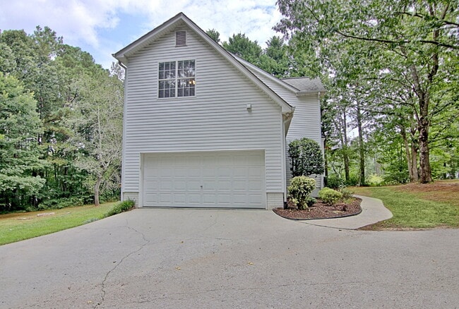 Photo - 49 Montrose Ln