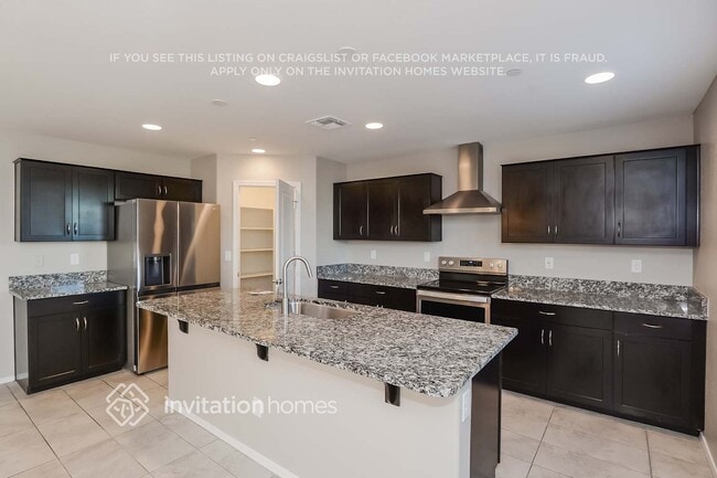 Photo - 1550 N Balboa
