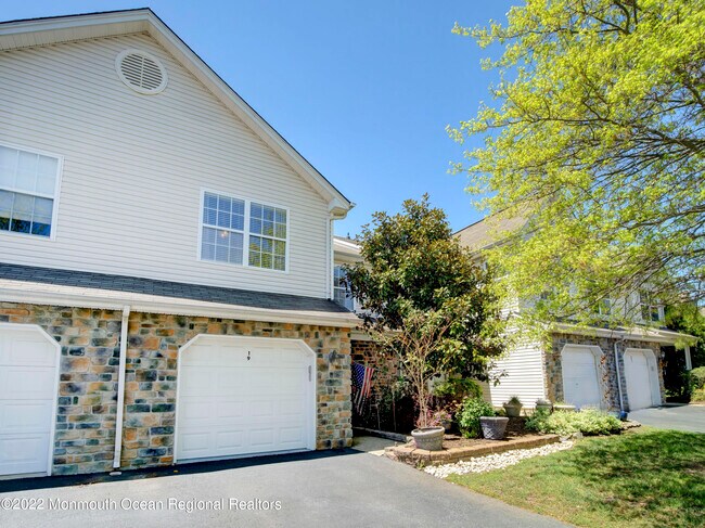 Photo - 19 Saratoga Ct