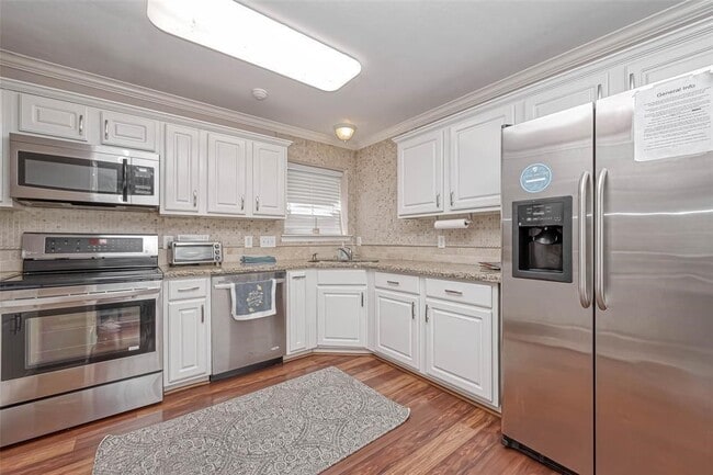 Photo - 1204 Andrews St