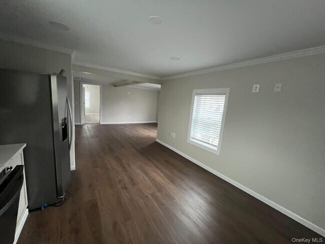 Photo - 61 Cedar Ave Unit 2nd Floor