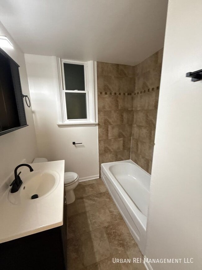 Photo - 18548 Lyn Ct