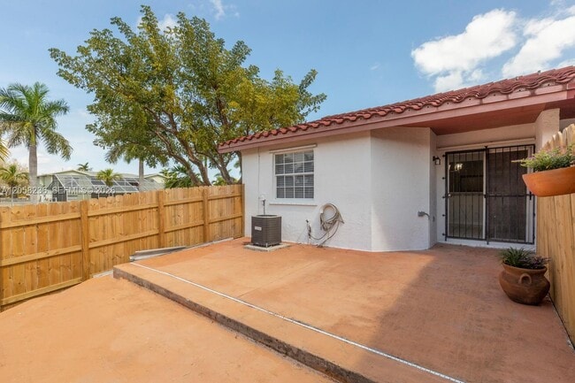 Building Photo - 20700 SW 81st Ave