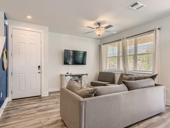 Photo - 7103 Terrazzo Cottage Ln Unidad 33