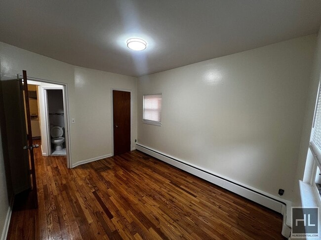 Photo - AMUNDSON AVENUE Unidad 2