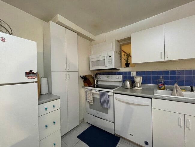 Building Photo - 56 Hobson St Unit 1 Rental