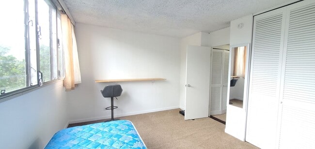 Photo - AVAILABLE NOW! Secured building, 2 bed, 2.5 bath, 1 parking Unit 338