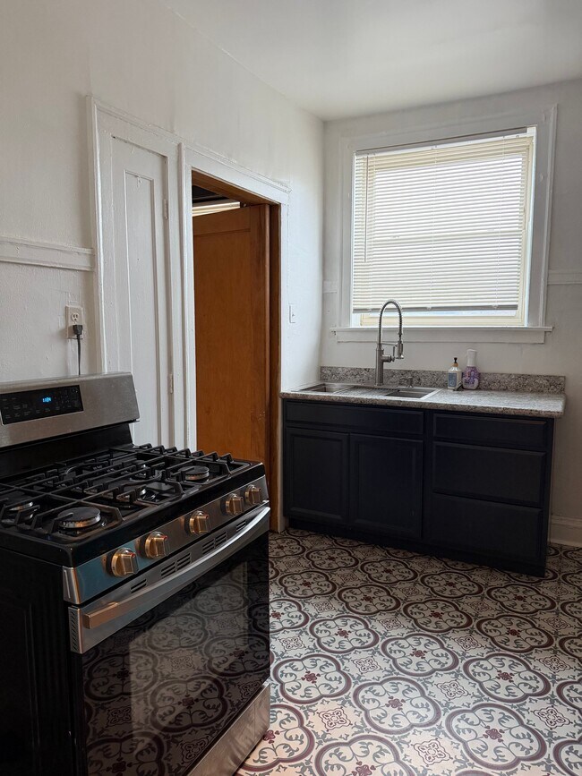 8304 S Paulina St Unit 3