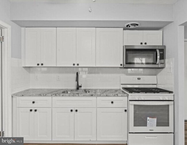 Photo - 6017 N 11th St