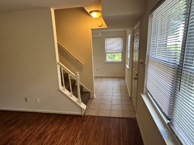 Cozy Townhome Living in a Convenient Lorton Location