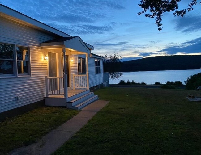 Building Photo - 164 Military Hwy Unit 2 Bedroom - 1 Bath Apt.