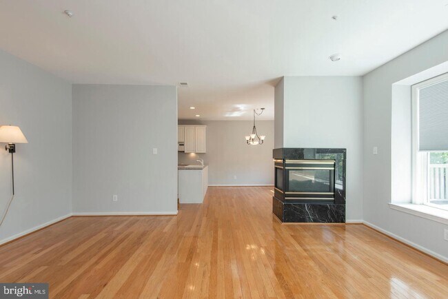 Photo - 415 W Lancaster Ave