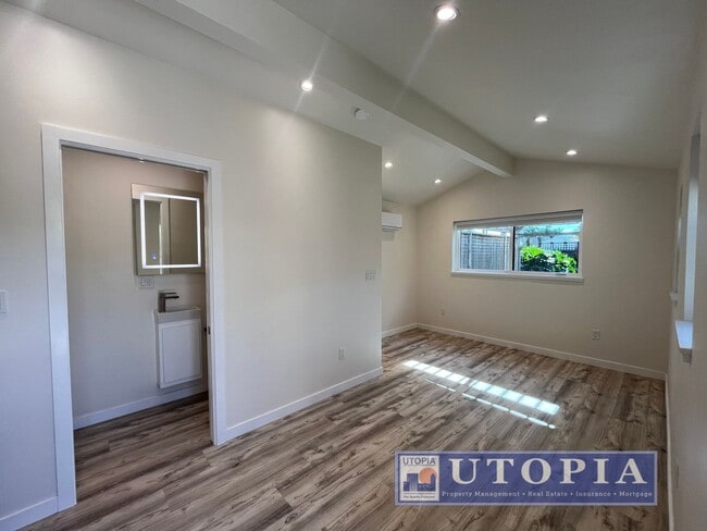 Photo - Newly Remolded Cozy Studio right near West Cliff