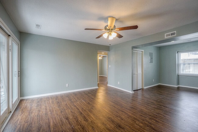 Photo - 4115 Warwick Blvd
