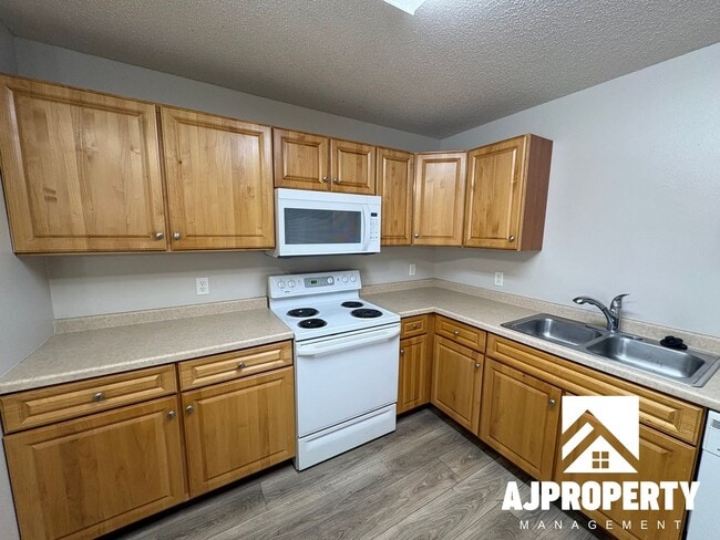 Photo - 7003 56th St Unit #7