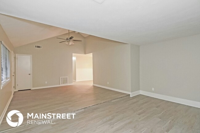 Photo - 10084 Silent Trail