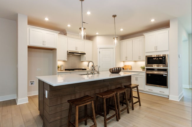 Photo - 339 Parkland Dr