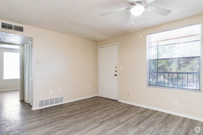 2BR, 1BA - 670SF - Tigua Village- Income Restricted