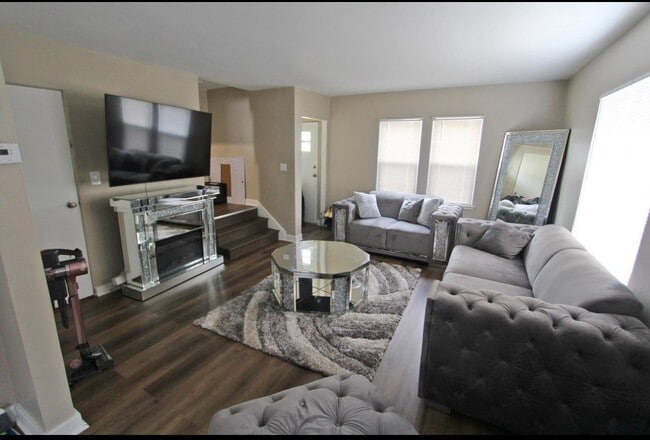 Photo - 2742 N Wauwatosa Ave Unit A
