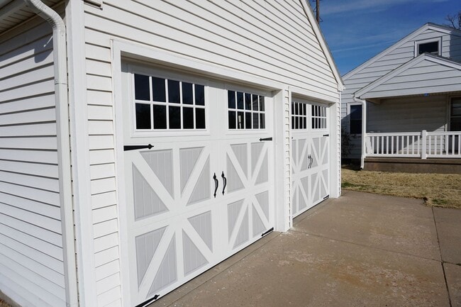 Photo - 3 Bedroom, 1.5 Bathroom House with Detached Double Garage