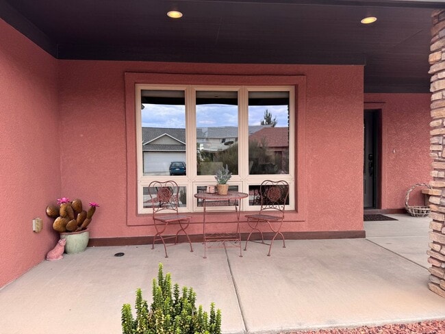 Photo - Stylish One-Story FULLY FURNISHED 3Bed, 2Bath, 2Car in Fruita CO!!!