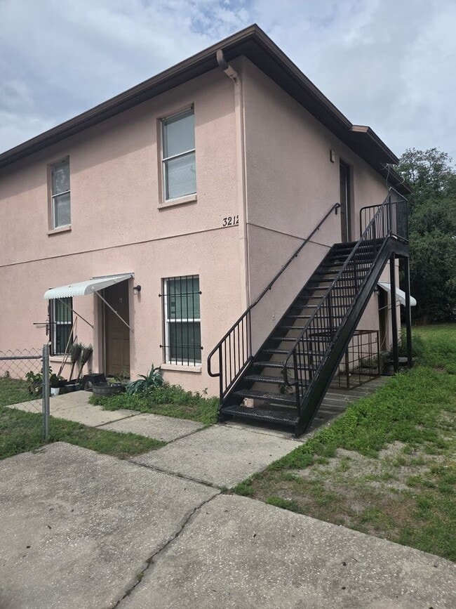 Building Photo - 3212 N 50th St Unit 3212 N 50th Street #B