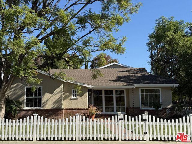 Building Photo - 5500 Colbath Ave