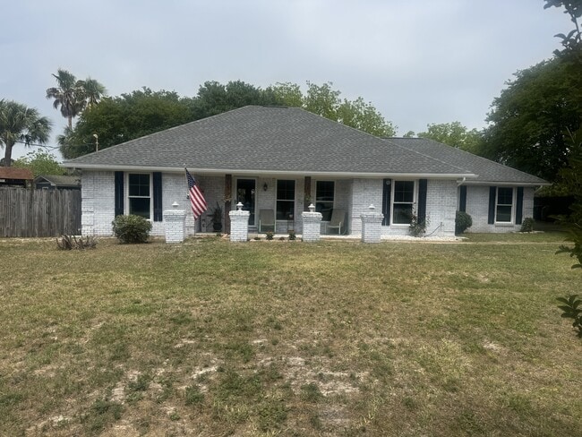 Building Photo - 220 Wynnehaven Beach Rd