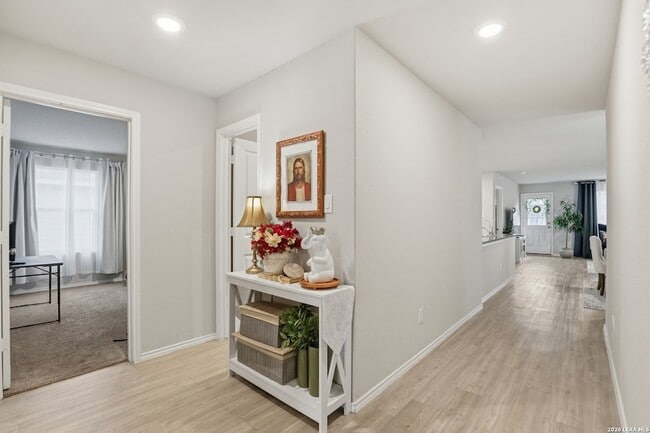 Photo - 14905 Dorset Wheel