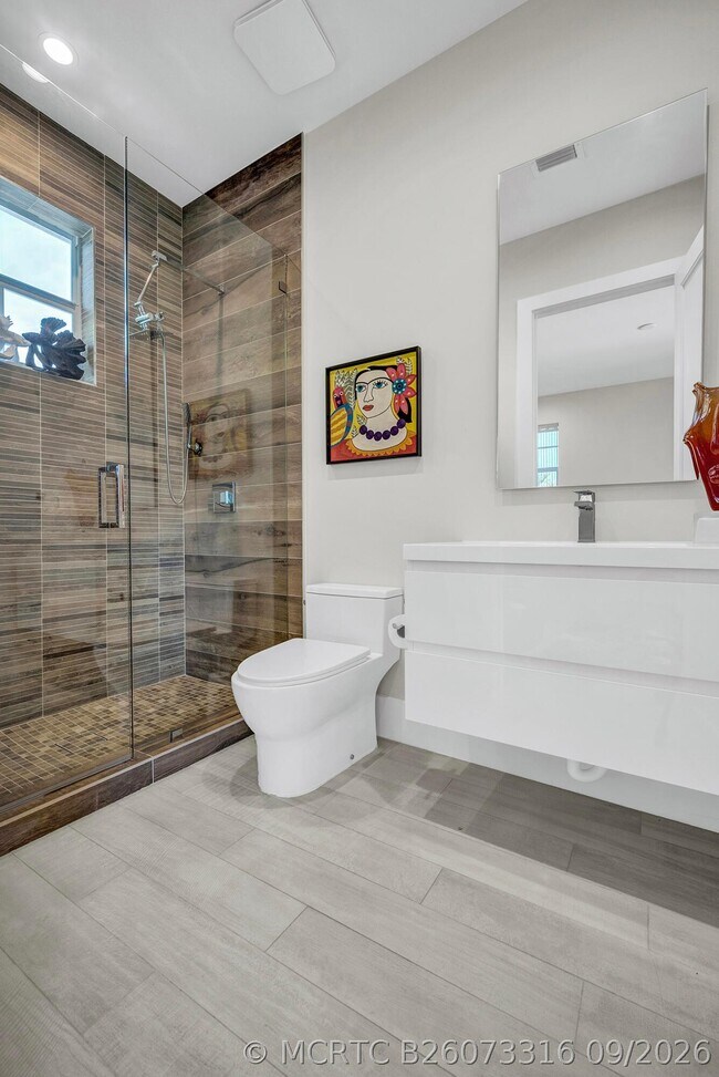 216 NW 11th St