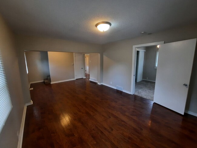 2 Bedroom, 1 Bathroom rental home with gar... - 2 Bedroom, 1 Bathroom rental home with gar...